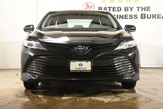 2018 Toyota Camry Hybrid LE photo