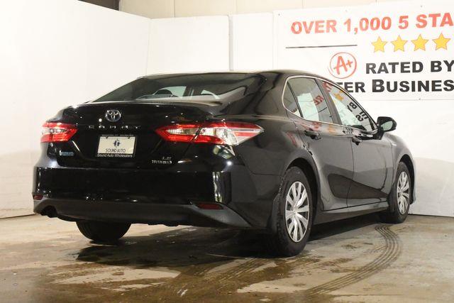 2018 Toyota Camry Hybrid LE photo