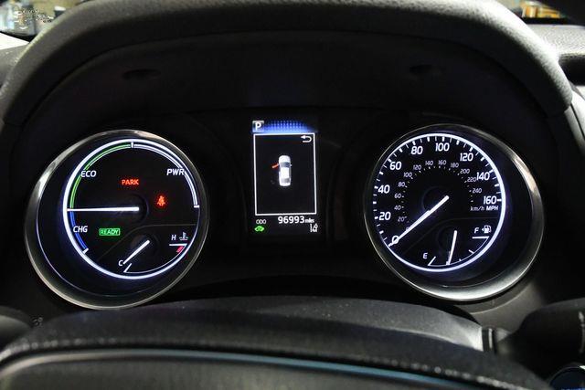 2018 Toyota Camry Hybrid LE photo