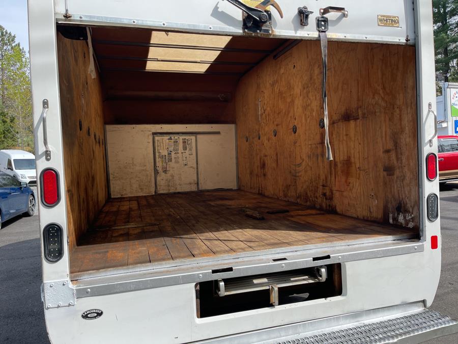 2015 Ford Econoline Commercial Cutaway E-350 Super Duty 176