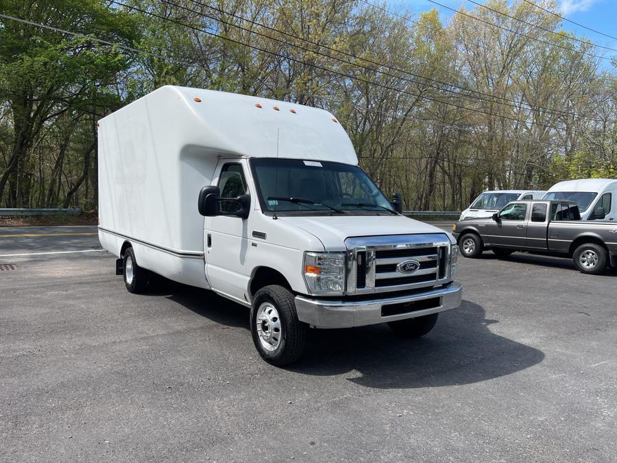 2015 Ford Econoline Commercial Cutaway E-350 Super Duty 176