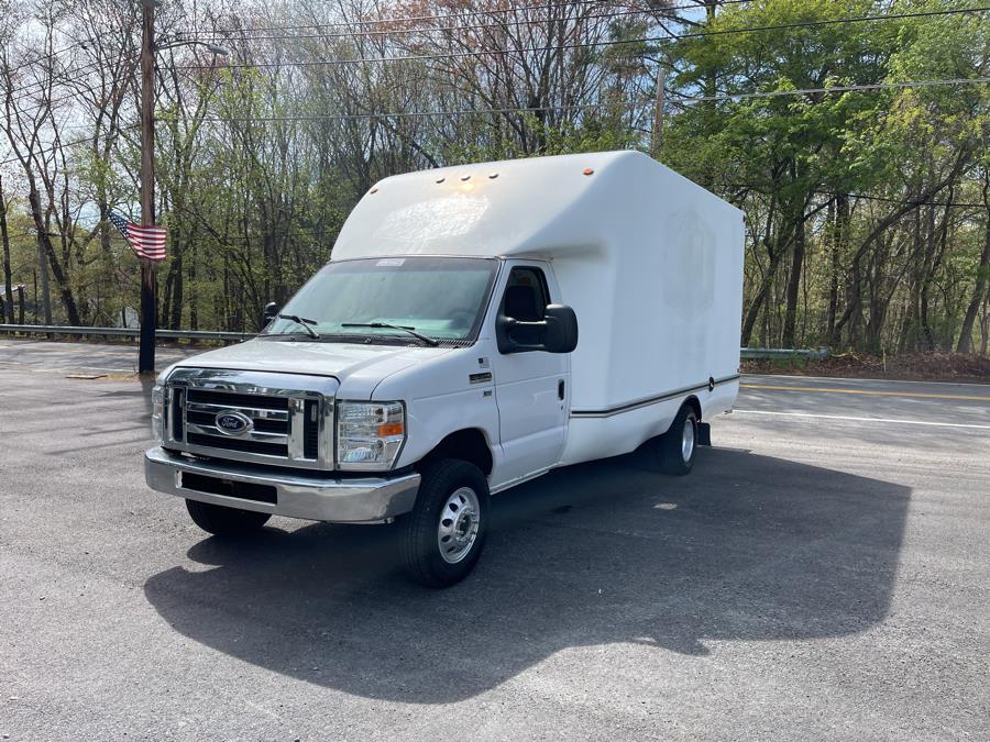2015 Ford Econoline Commercial Cutaway E-350 Super Duty 176