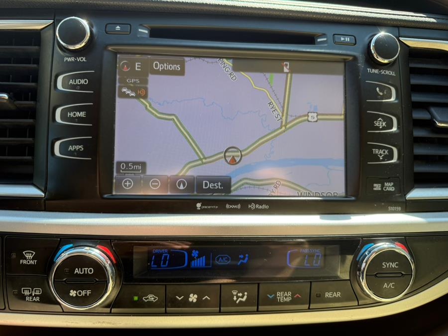 2016 Toyota Highlander AWD 4dr V6 XLE (Natl) photo