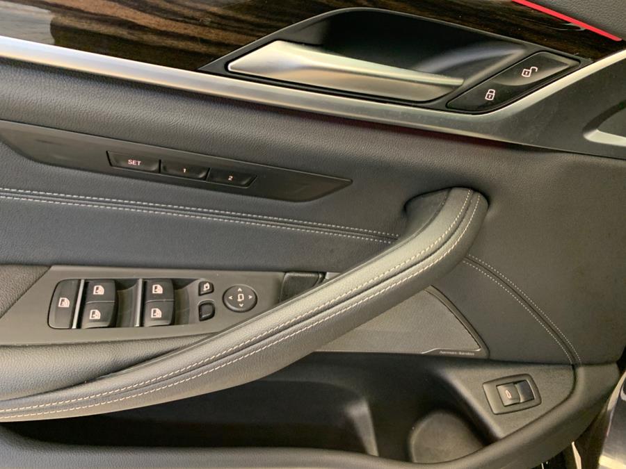 2022 BMW 5-Series 530i xDrive Sedan photo