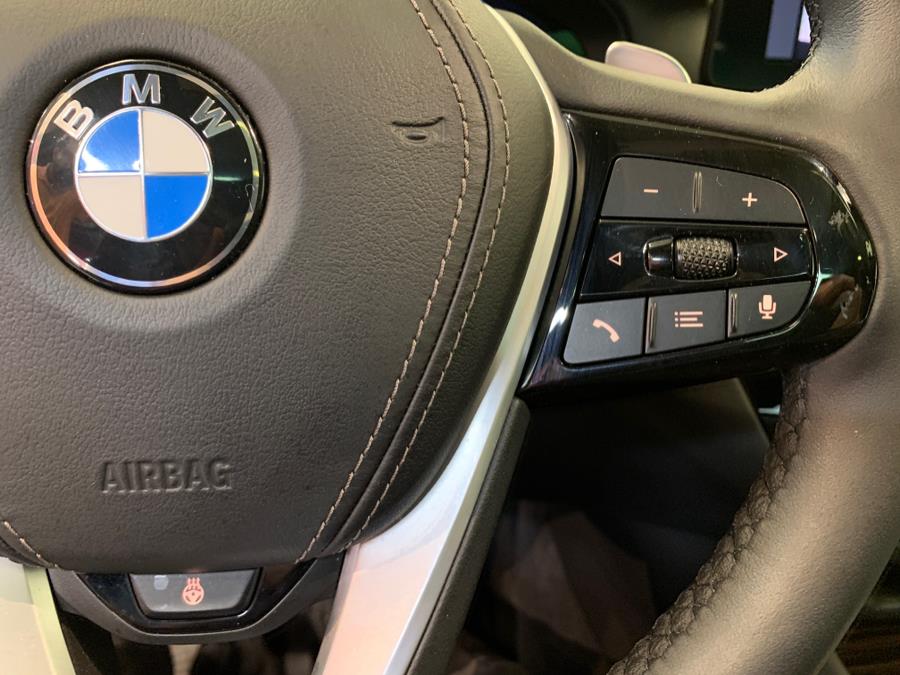 2022 BMW 5-Series 530i xDrive Sedan photo