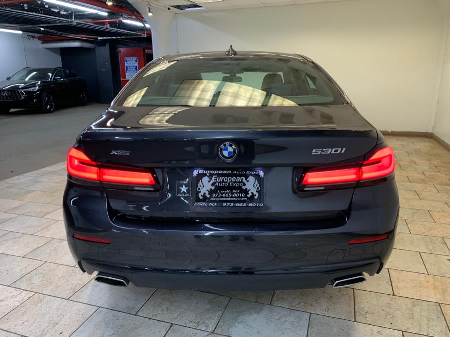 2022 BMW 5-Series 530i xDrive Sedan photo