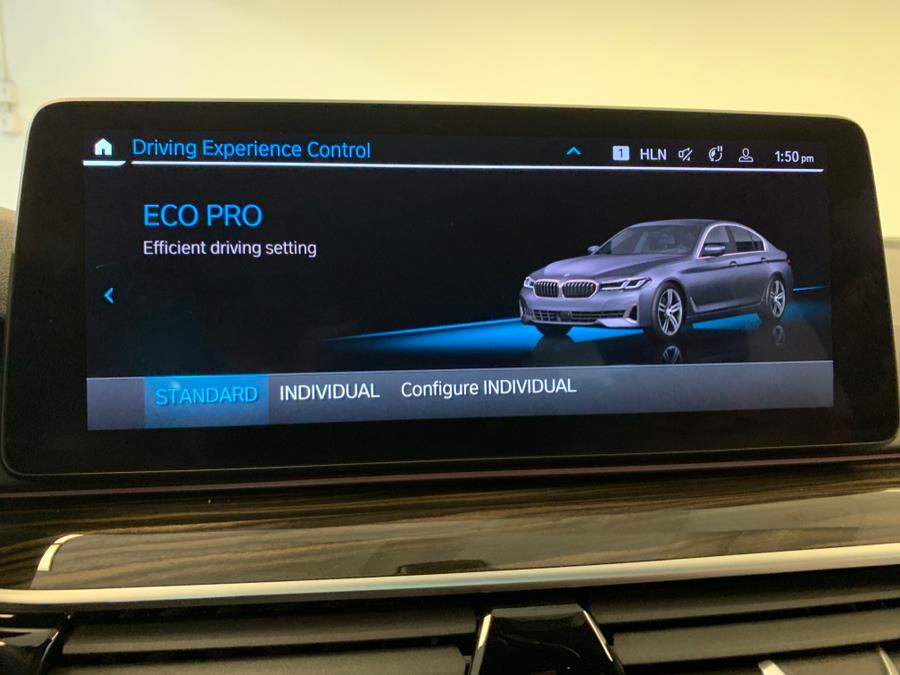 2022 BMW 5-Series 530i xDrive Sedan photo