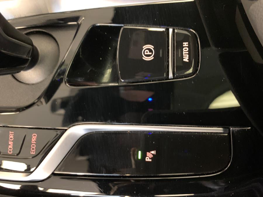 2022 BMW 5-Series 530i xDrive Sedan photo