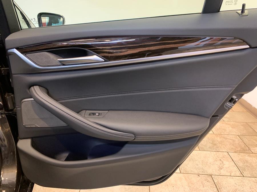 2022 BMW 5-Series 530i xDrive Sedan photo