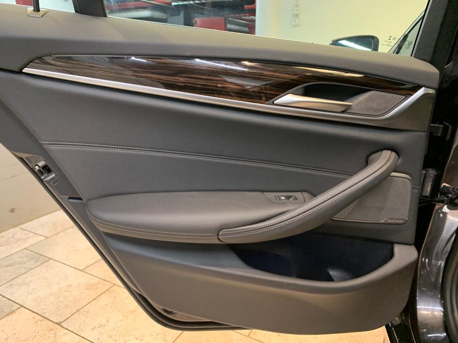 2022 BMW 5-Series 530i xDrive Sedan photo