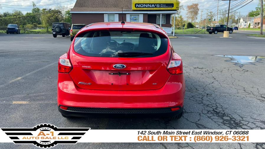 2012 Ford Focus SE photo