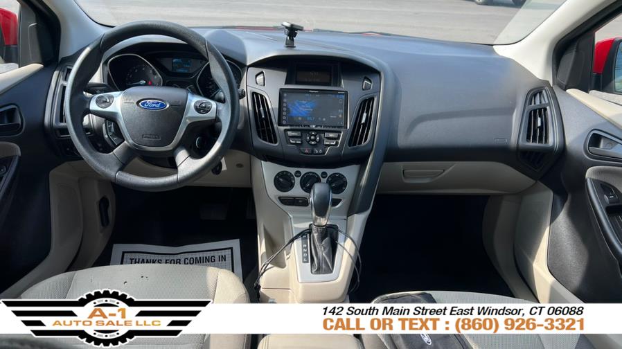 2012 Ford Focus SE photo