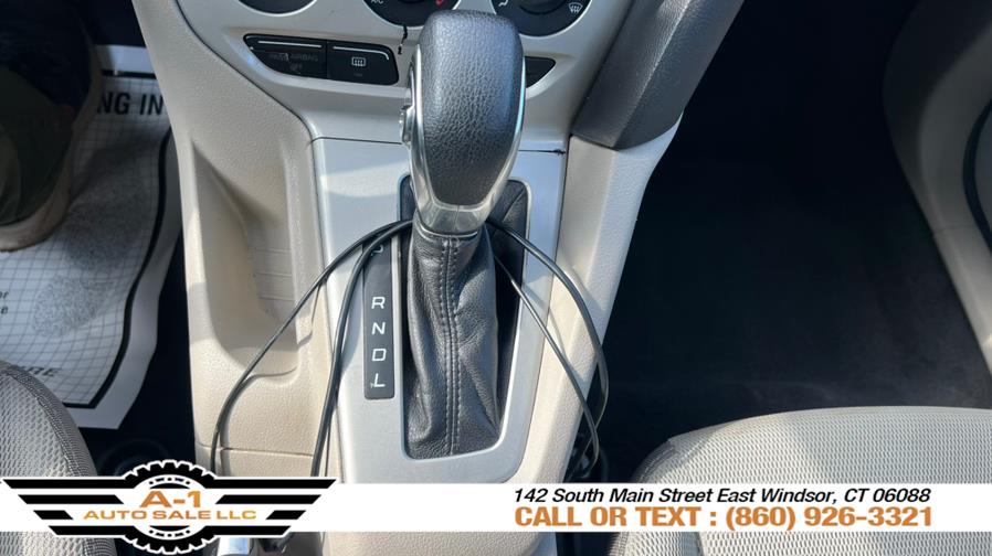 2012 Ford Focus SE photo
