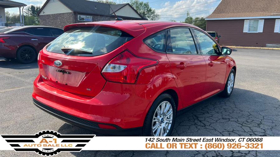 2012 Ford Focus SE photo