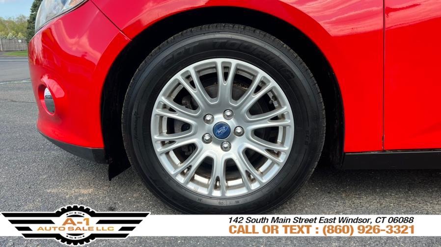 2012 Ford Focus SE photo