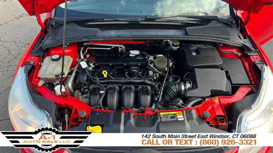 2012 Ford Focus SE photo