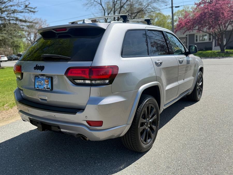 2017 Jeep Grand Cherokee LAREDO photo