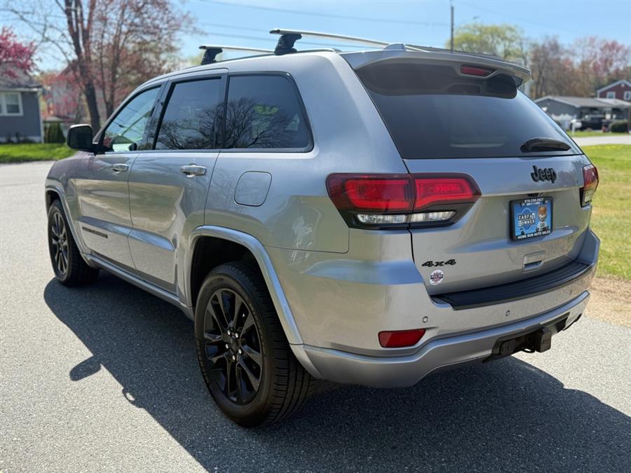 2017 Jeep Grand Cherokee LAREDO photo