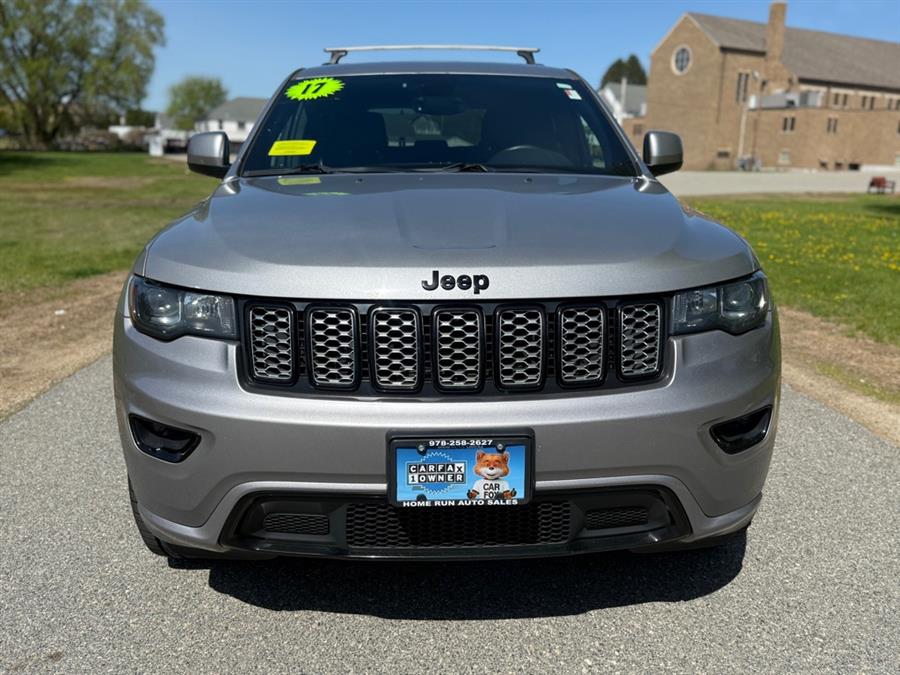 2017 Jeep Grand Cherokee LAREDO photo