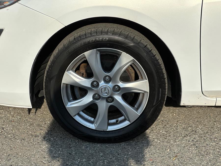 2011 Mazda Mazda3 i Touring photo