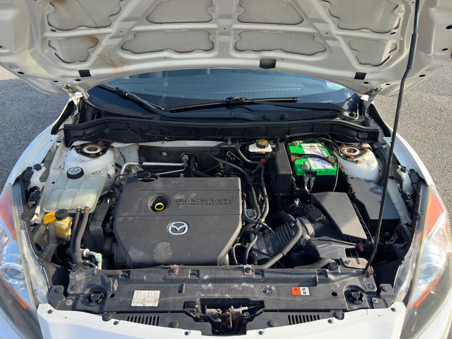 2011 Mazda Mazda3 i Touring photo