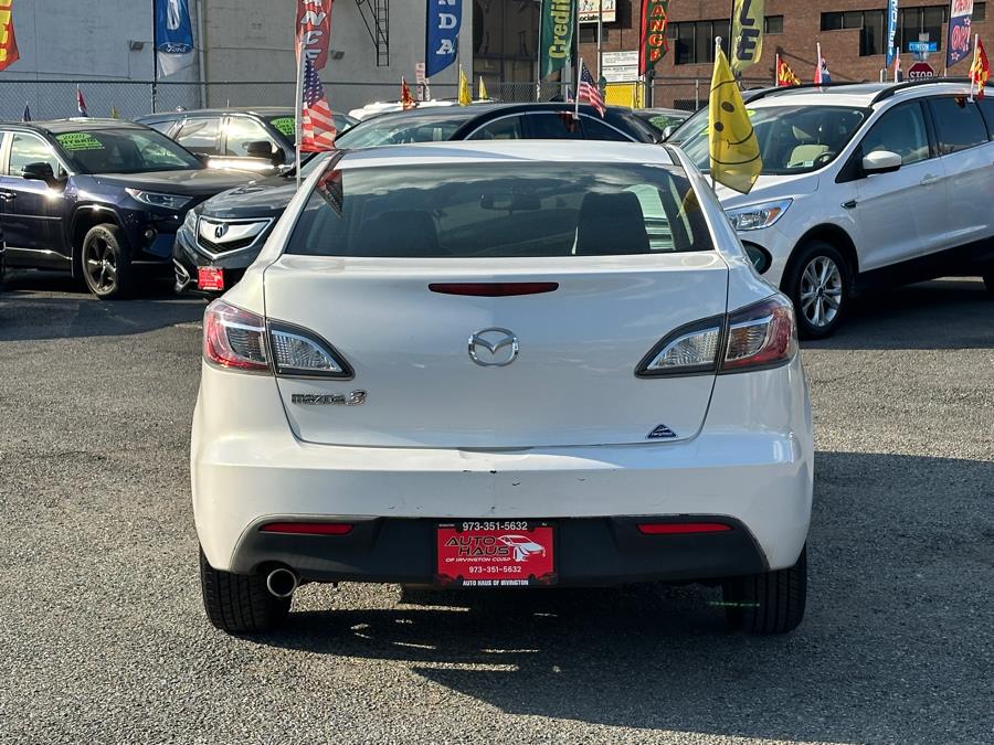 2011 Mazda Mazda3 i Touring photo