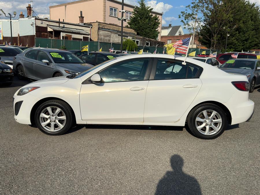 2011 Mazda Mazda3 i Touring photo