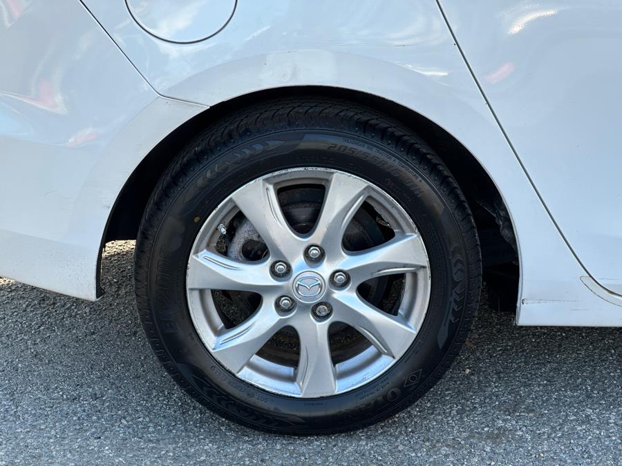 2011 Mazda Mazda3 i Touring photo