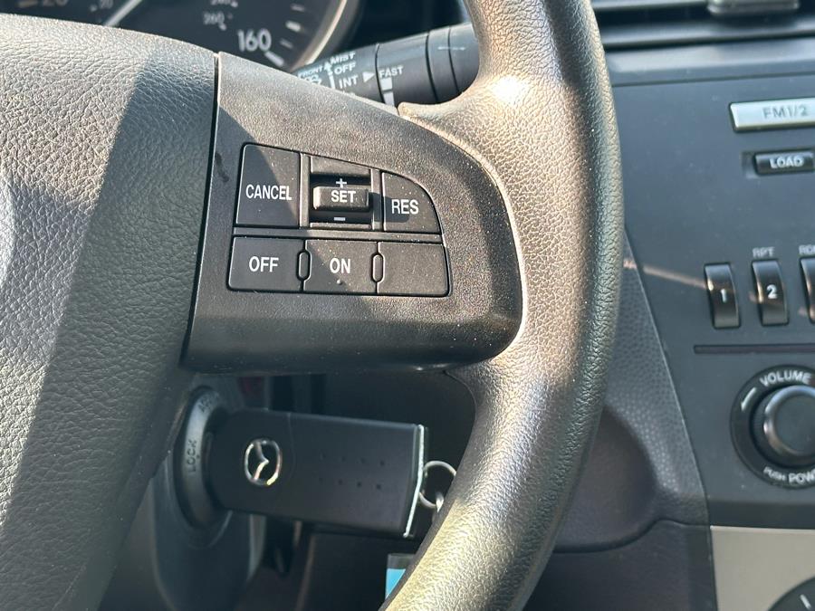 2011 Mazda Mazda3 i Touring photo