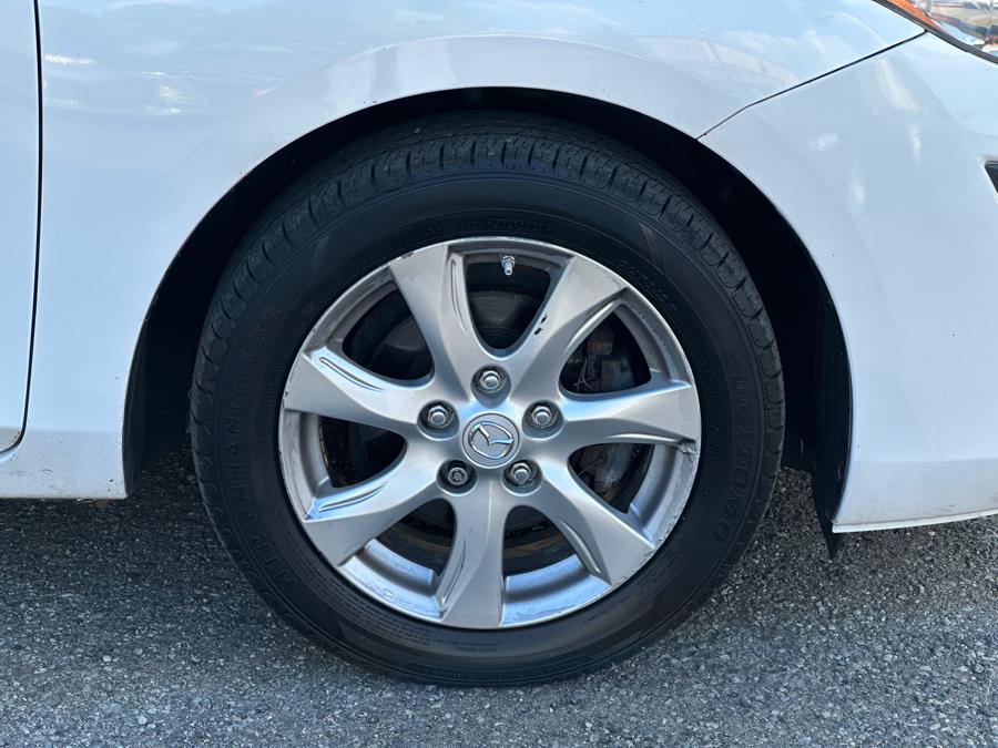 2011 Mazda Mazda3 i Touring photo