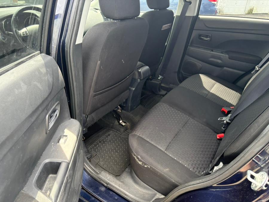 2012 Mitsubishi Outlander Sport SE photo