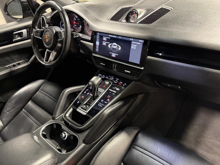 2019 Porsche Cayenne AWD photo