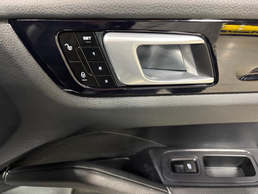 2019 Porsche Cayenne AWD photo
