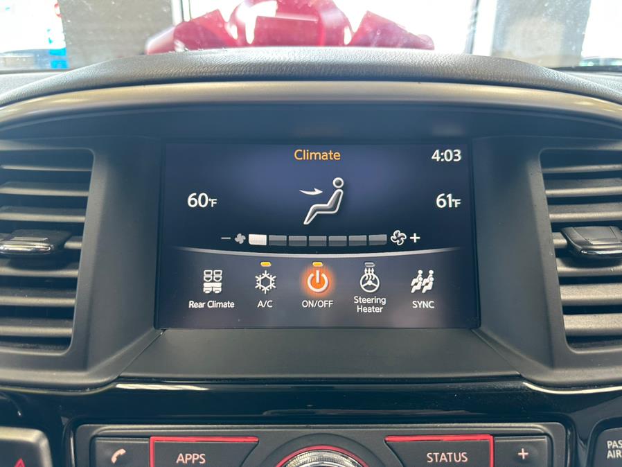 2020 Nissan Pathfinder 4x4 SV photo
