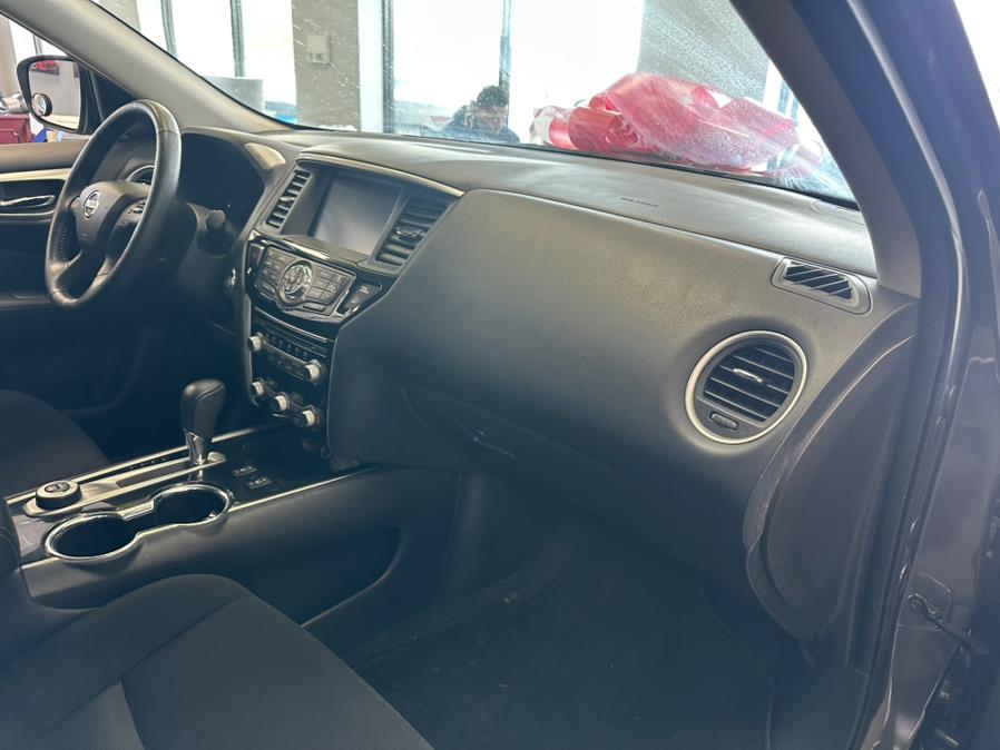 2020 Nissan Pathfinder 4x4 SV photo