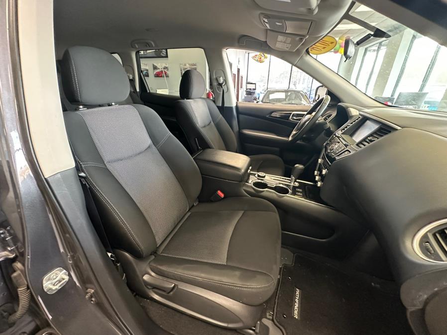 2020 Nissan Pathfinder 4x4 SV photo