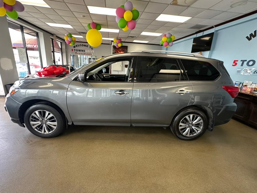2020 Nissan Pathfinder 4x4 SV photo