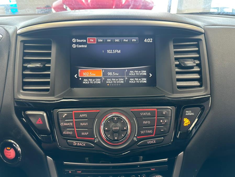 2020 Nissan Pathfinder 4x4 SV photo