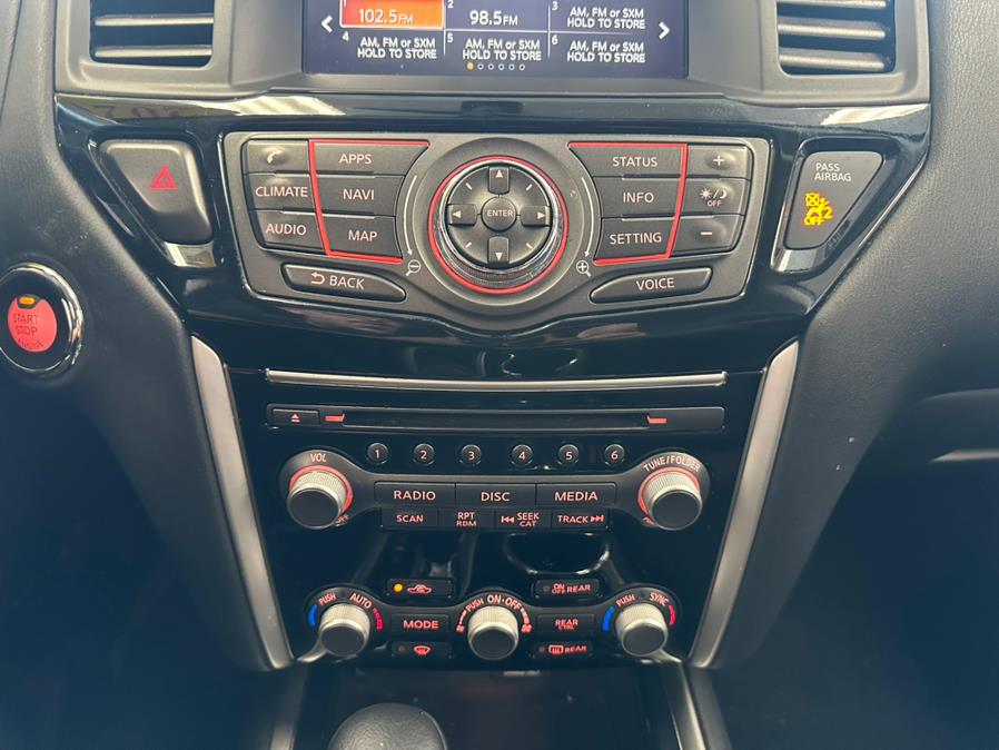 2020 Nissan Pathfinder 4x4 SV photo