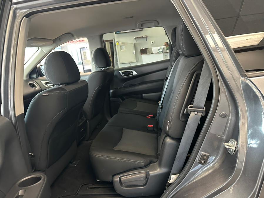 2020 Nissan Pathfinder 4x4 SV photo