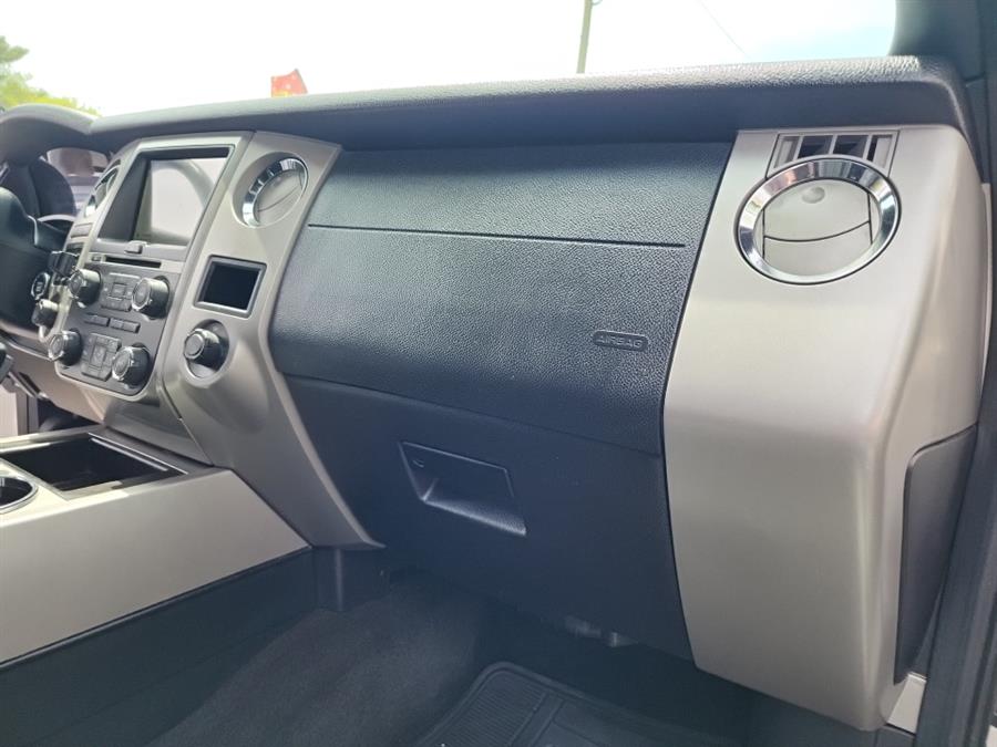 2017 Ford Expedition EL Limited 4x4 photo