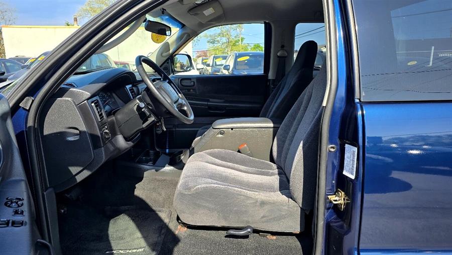 2004 Dodge Dakota Sport photo