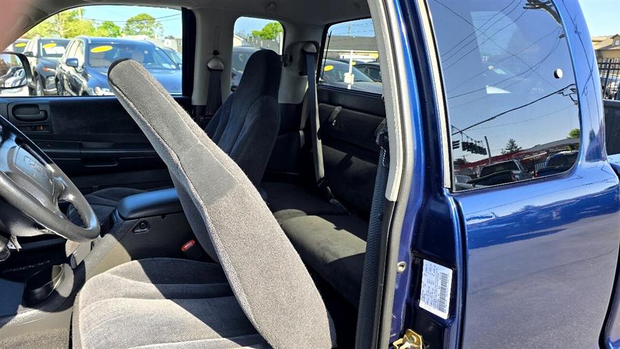 2004 Dodge Dakota Sport photo