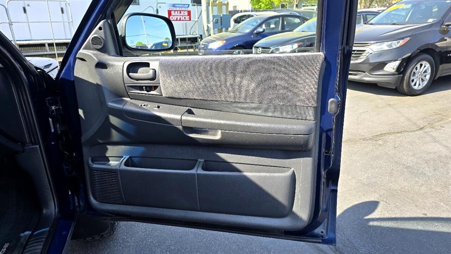 2004 Dodge Dakota Sport photo