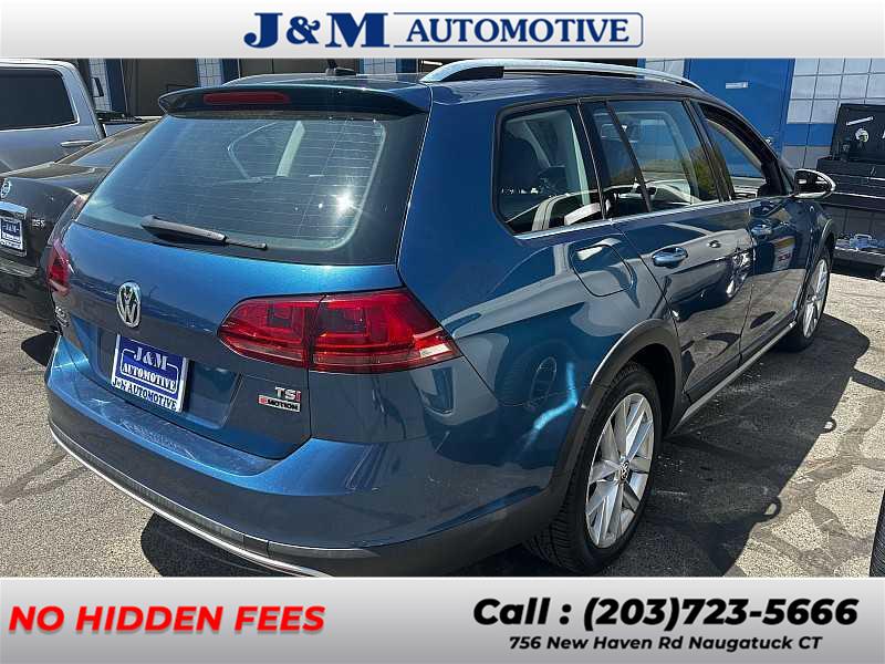 2017 Volkswagen Golf Alltrack S photo