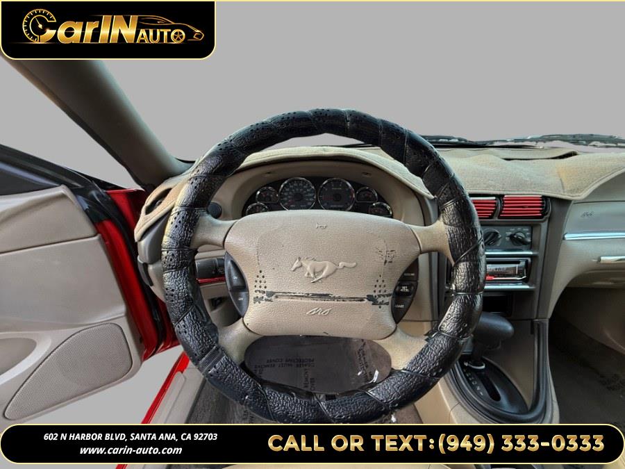2000 Ford Mustang photo
