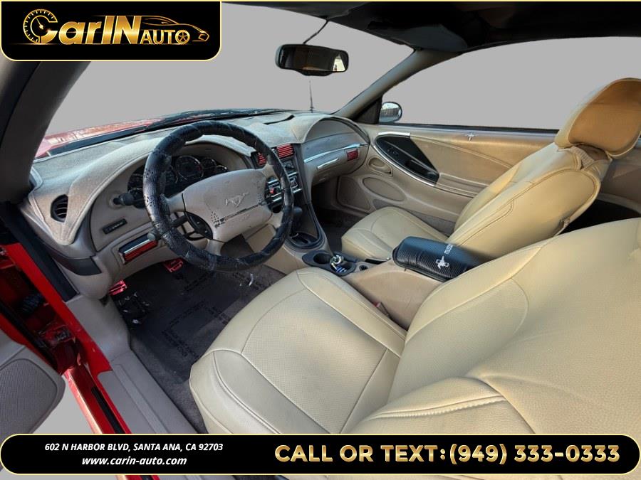 2000 Ford Mustang photo