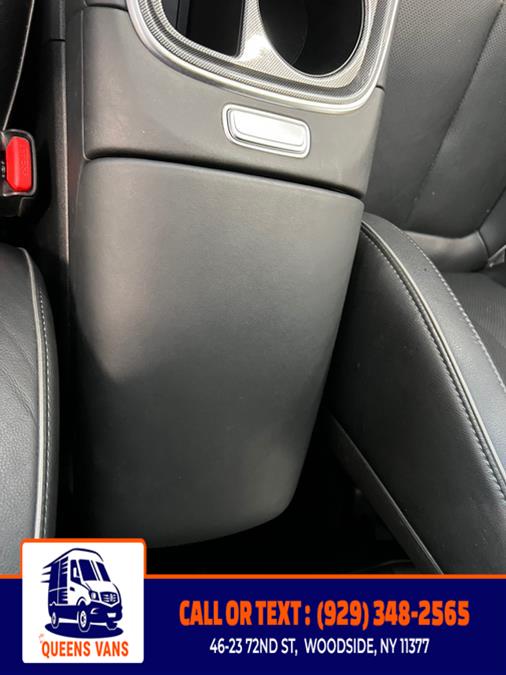 2022 Hyundai Santa Fe SEL AWD photo