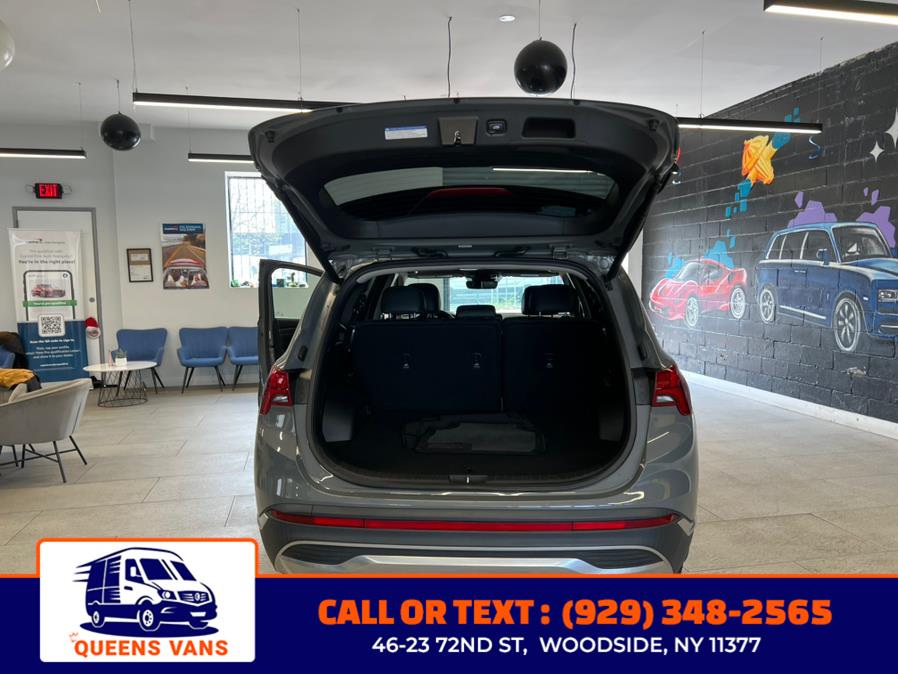2022 Hyundai Santa Fe SEL AWD photo