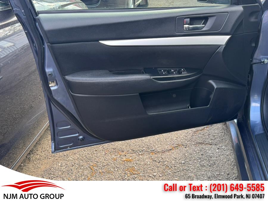 2013 Subaru Legacy 2.5i photo